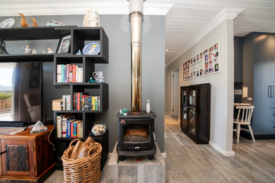 2 Bedroom Property for Sale in Pringle Bay Western Cape